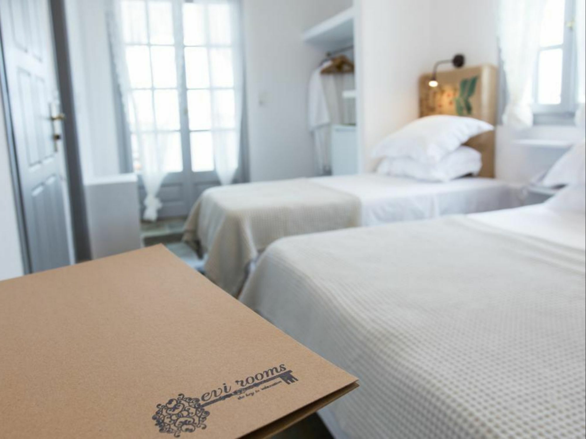Evi Rooms Alikí Esterno foto
